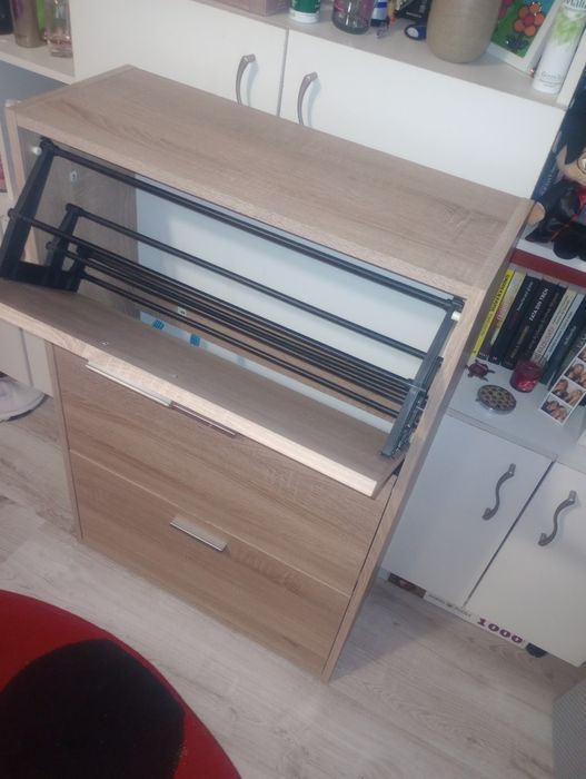 Pantofar, in stare excelentă, 100 cm h / 65 cm / 25 cm, 3 polițe