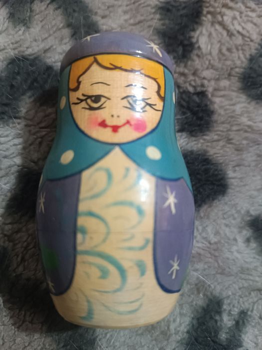 Продаю матрёшки дед мороз и снегурочка