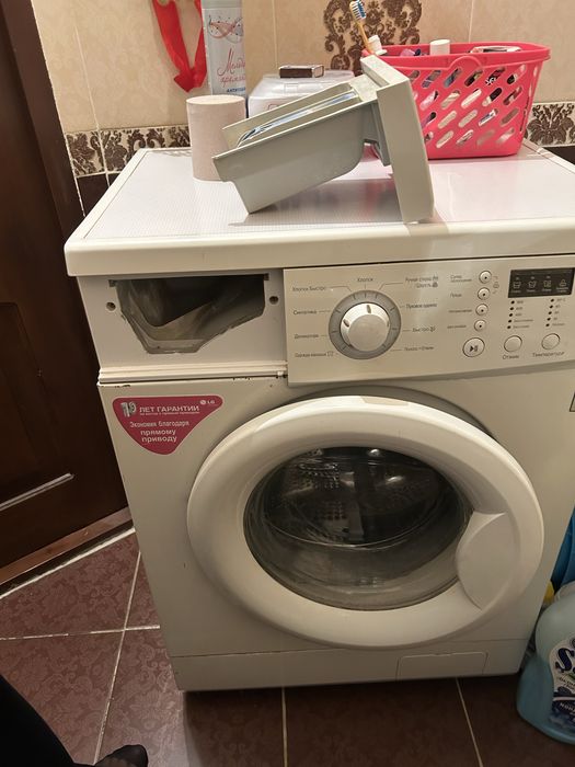 Продам б/у стиральную машинку