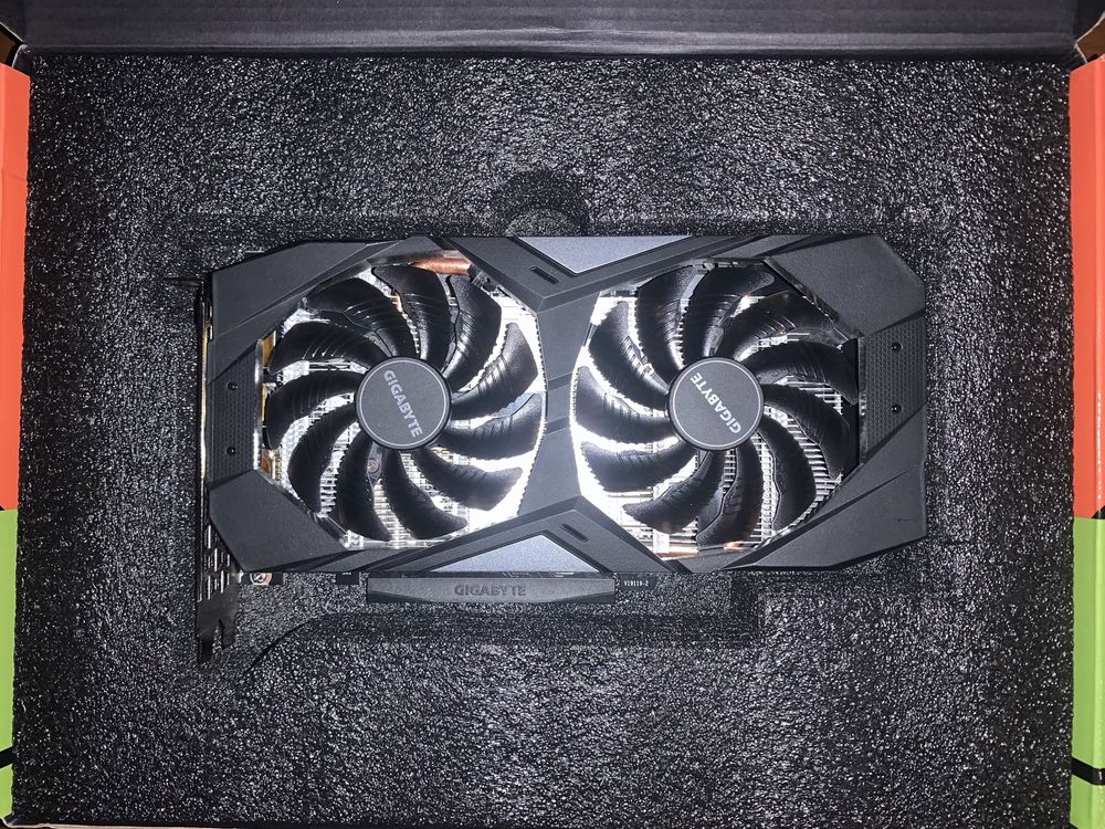 Продам видеокарту GTX 1660 Super Gigabyte