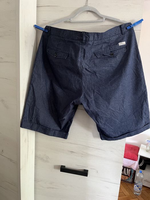 Pantaloni scurti moderni barbati McNeal mar50 noi pana in 13 octombrie
