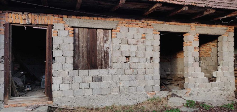 Casa cu curte si gradina in comuna Sinca Noua.