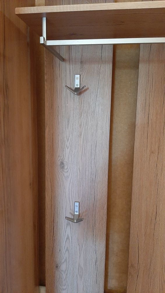 Продаётся  шкаф для прихожей