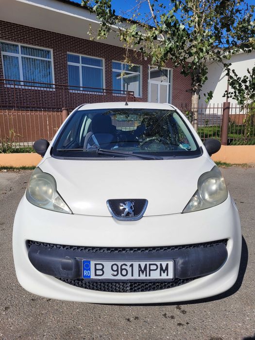 Peugeot 107 2008 2 usi
