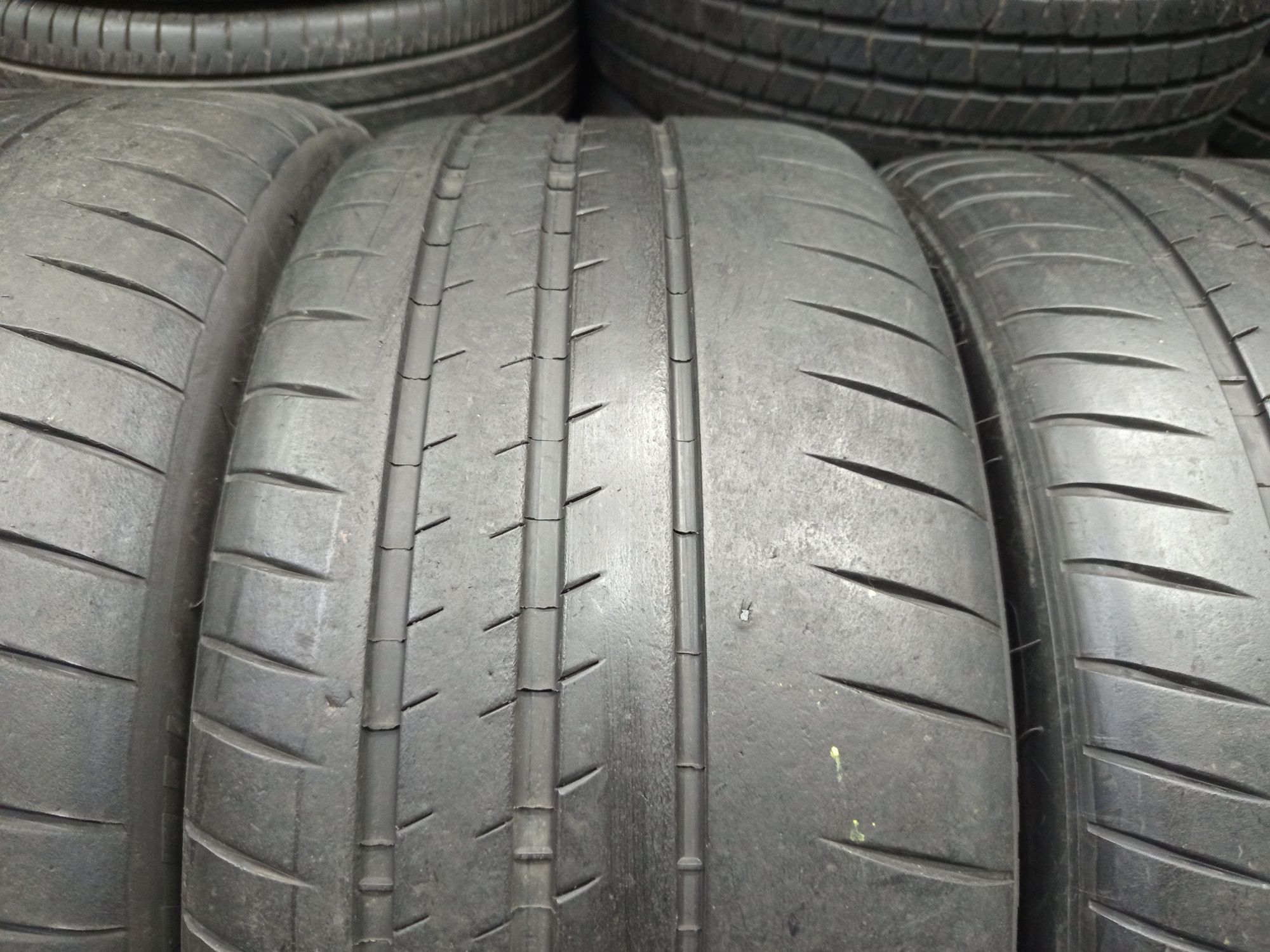 Michelin 275/35/21-2бр дот 2021