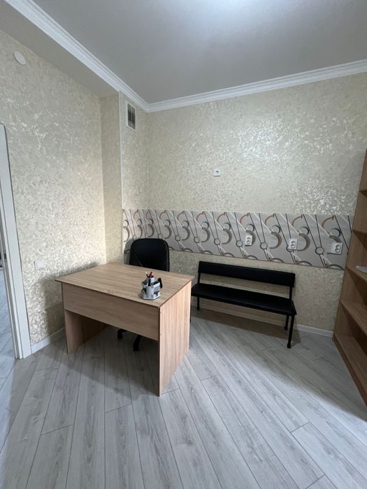 Продам 3 стола и полку