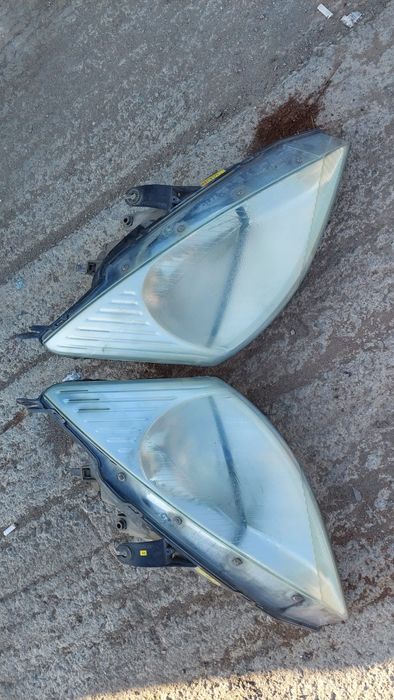 Фарове за Форд фокус 2004г