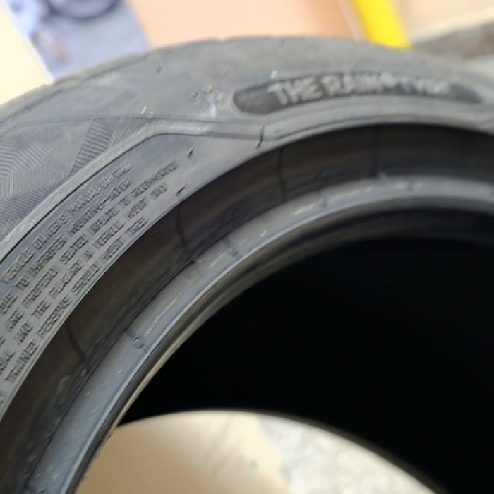 Vand SET 4 anvelope IARNA 225/40/R18