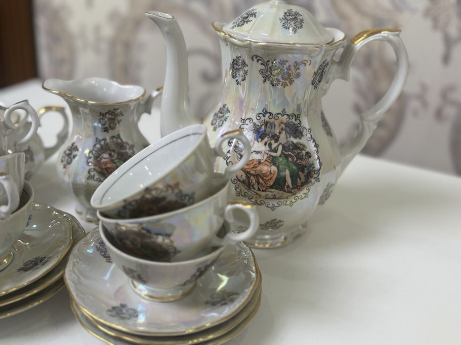 Продам срочно Мадонна  кофейный 1970 г гдр