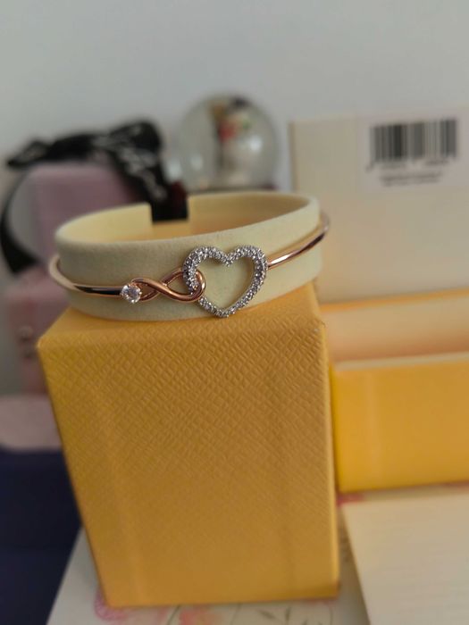 Гривна Сваровски