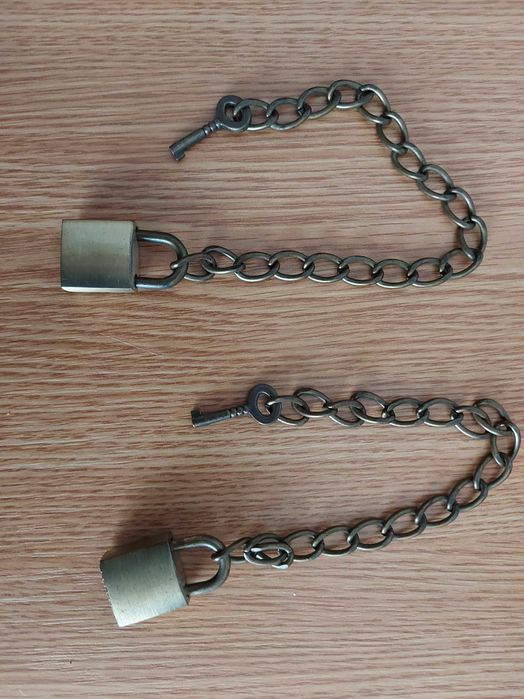 Vechi  Doua lacate mici