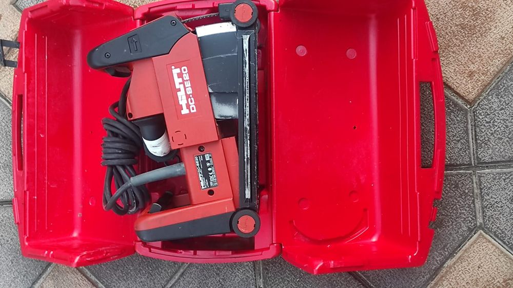 Mașina de făcut caneluri HILTI DC-SE 20 in stare excelenta