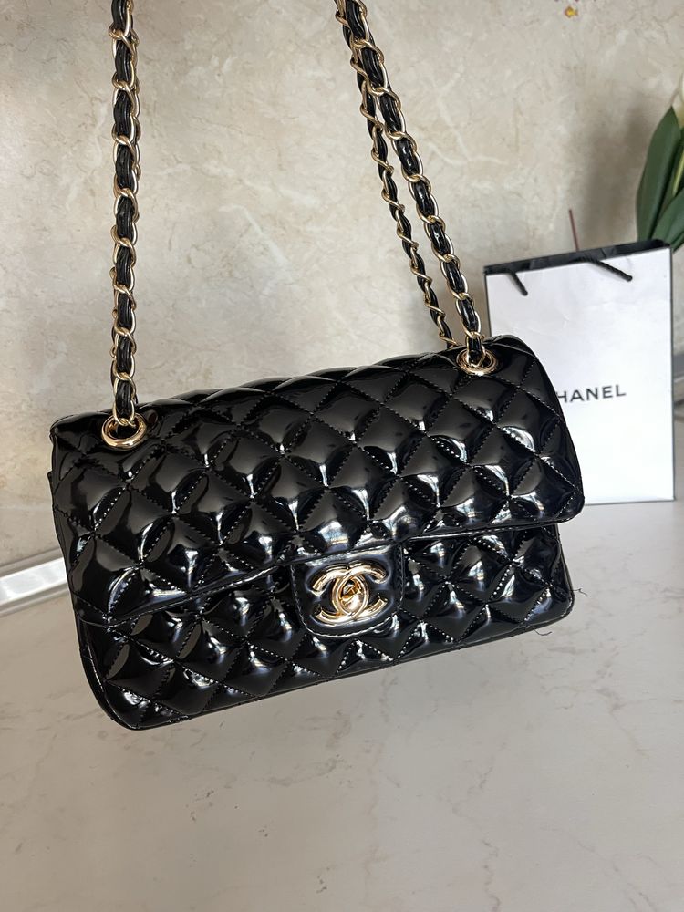 Чанта Chanel Classic flap черен лак