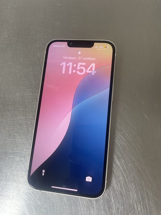 Продам телефон айфон 13