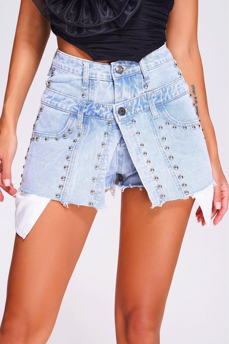 Blugi scurti tip fusta