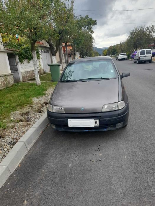 Продавам Фиат Пунто