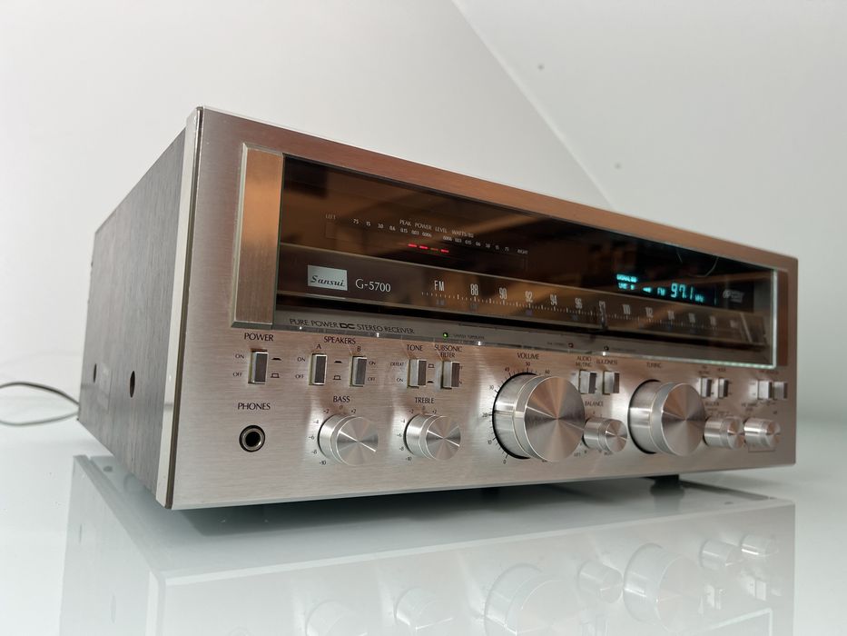 Receiver Vintage Sansui G-5700: