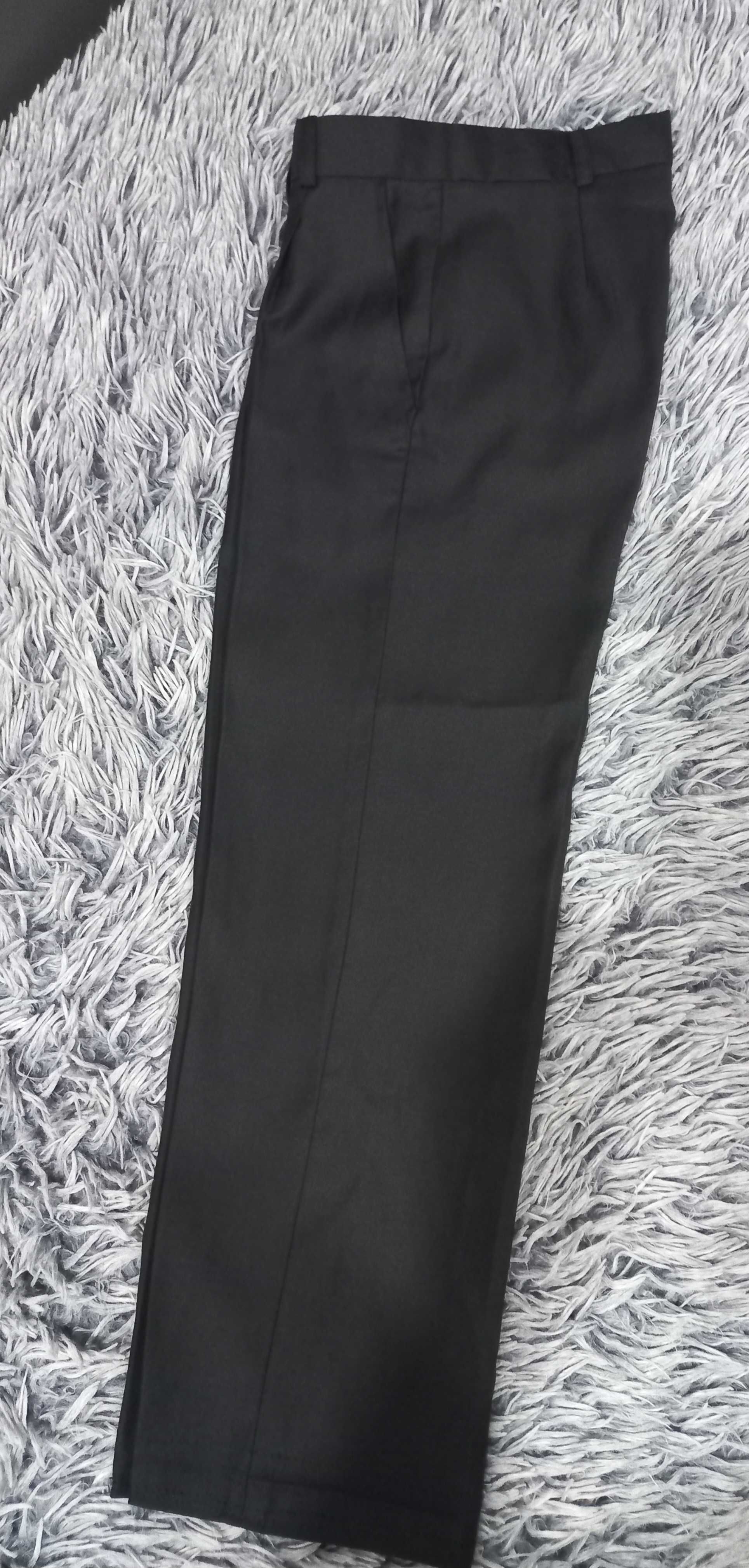 Продам классические черные брюки и джинсы 128 р