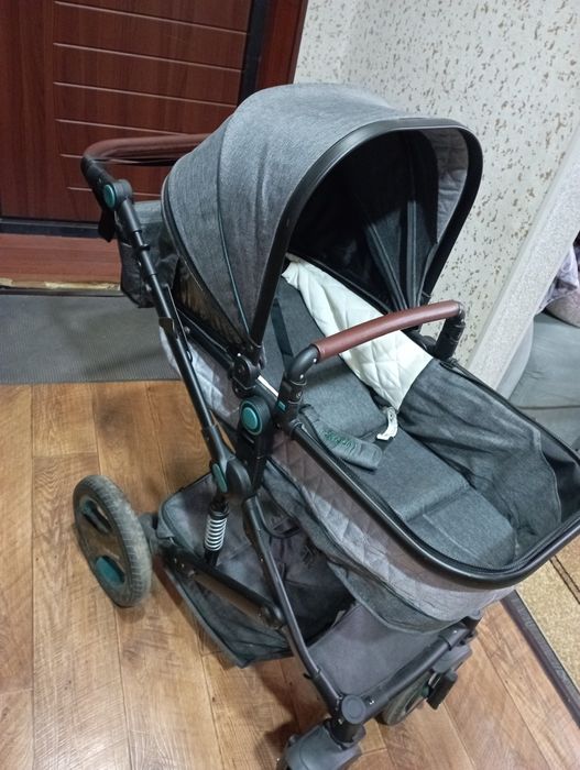 Продам детскую коляску
