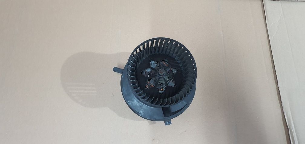 Ventilator habitaclu aeroterma golf 5 touran passat b6 skoda seat