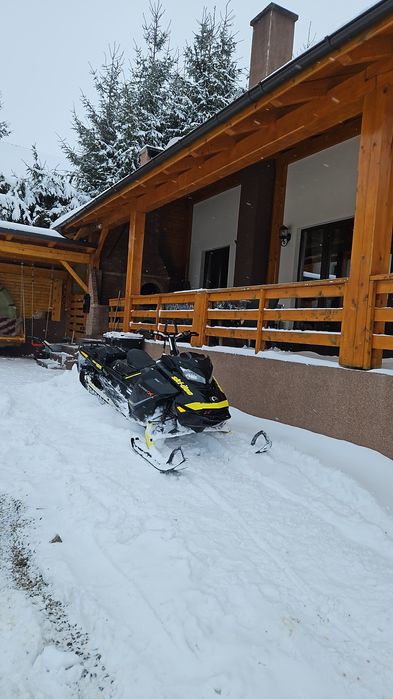 Snowmobil Can Accept Schimb