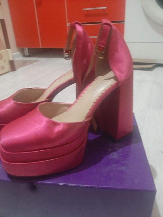 Продам обувь 39размера