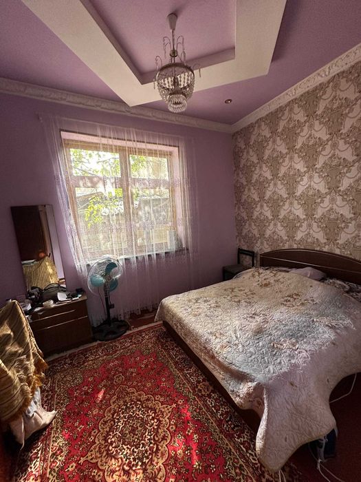 шахар марказида 4 хонали 2,5сотокдан иборат булган ховли сотилади