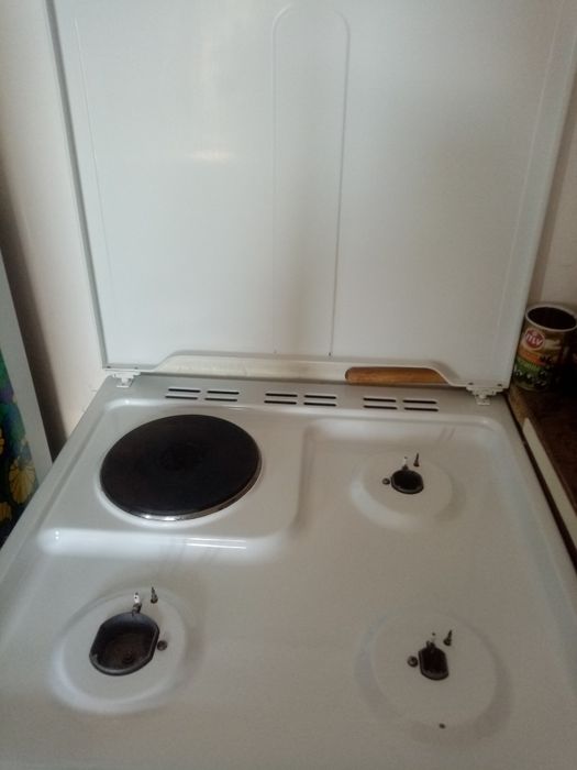 Продаётся комбинированная газовая плита