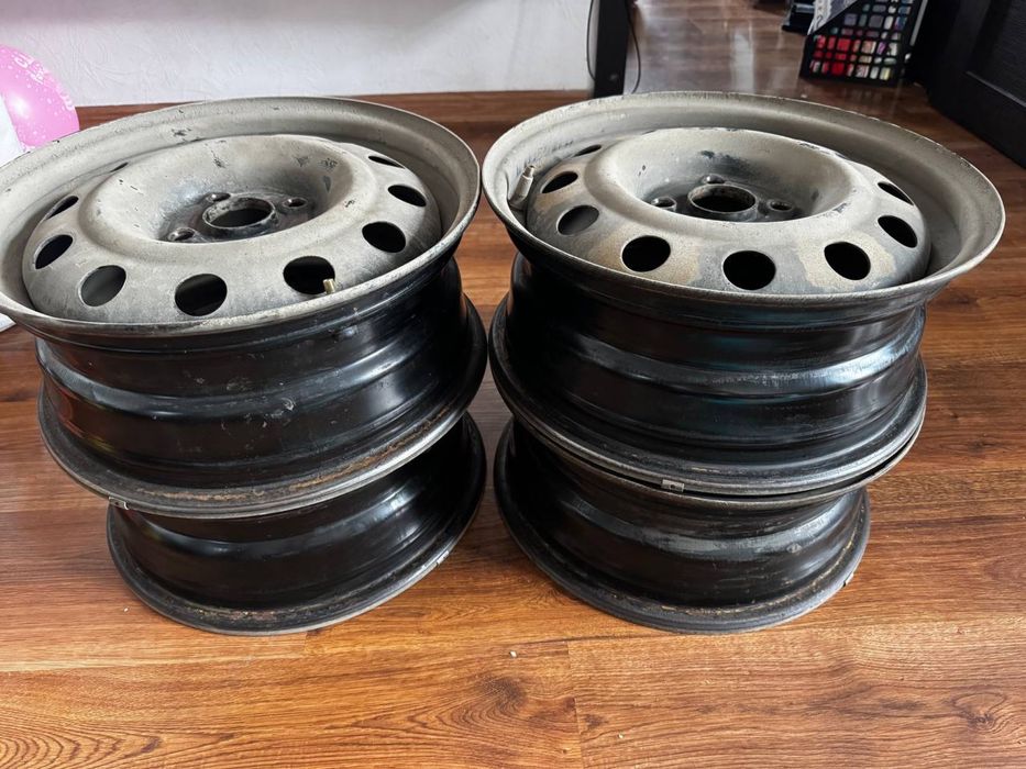 Продам штампованные диски R15