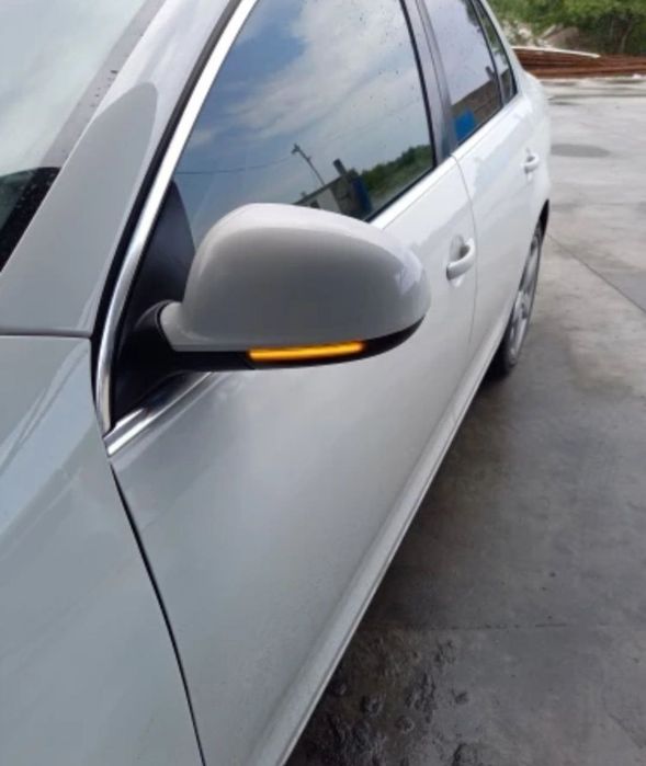 Динамични Бягащи Мигачи LED технология VW Golf M5,Golf Plus, Passat B6