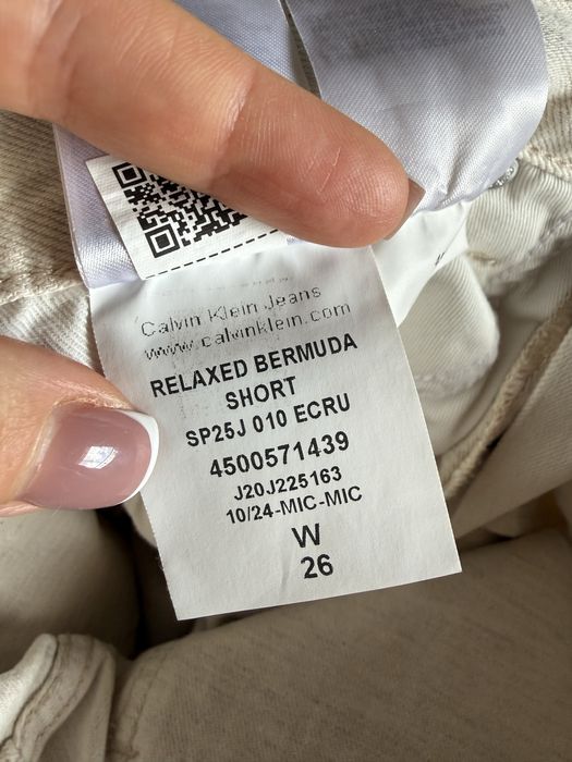 Calvin Klein Jeans бежови широки бермуди с лен и кроп топ рипс