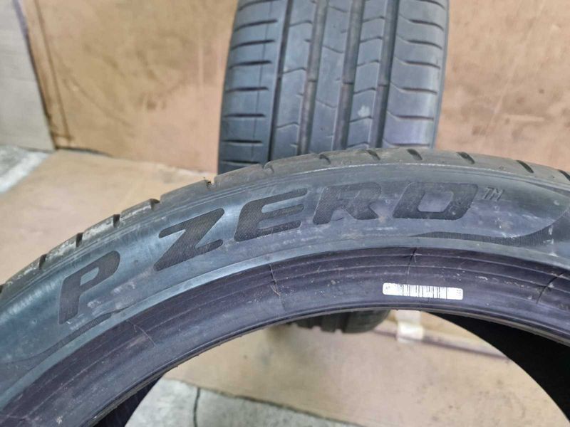 2 Pirelli R19 245/40 Anvelope de vară Dot1322