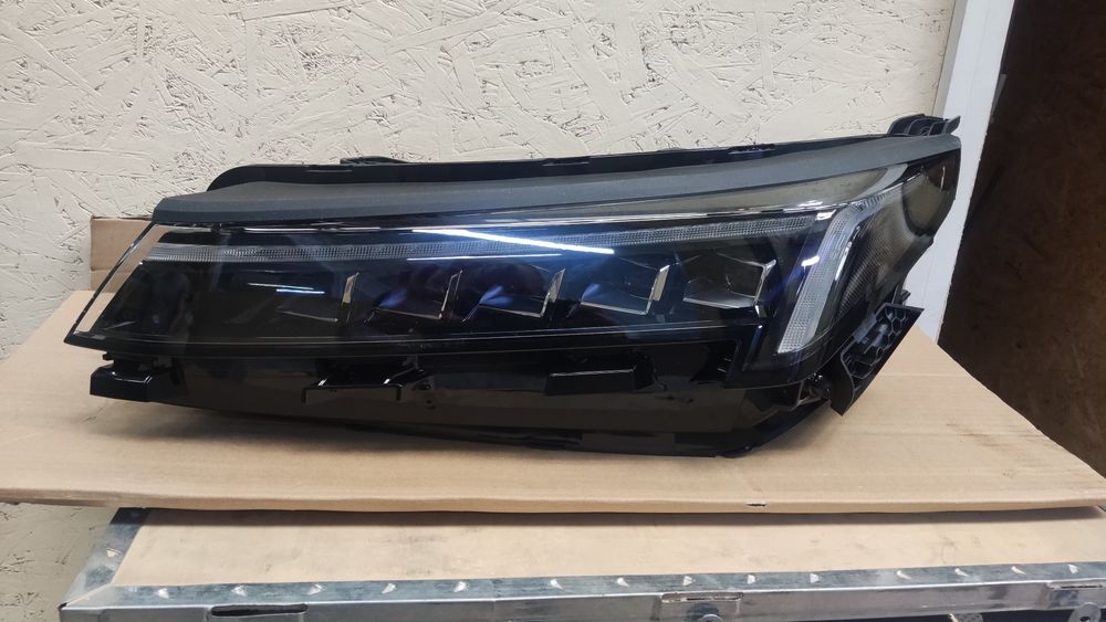 JAC J7 Plus. Фары передние.