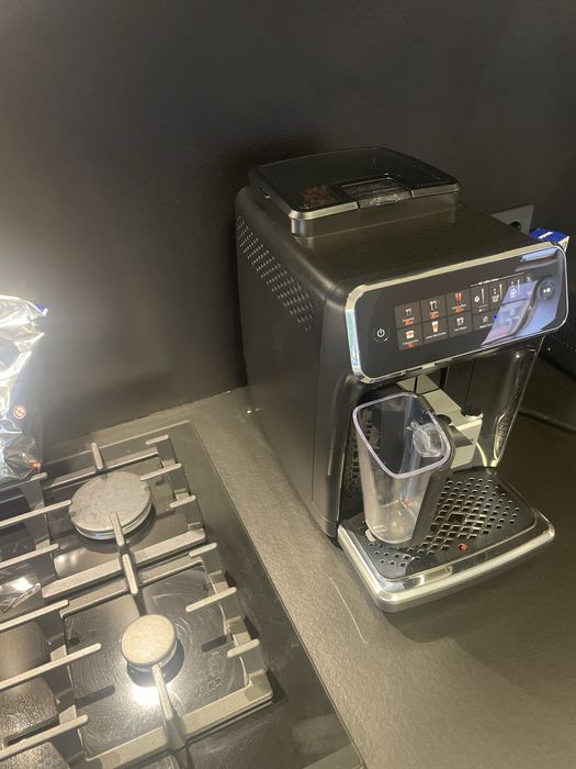 Vand espressor automat PHILIPS S3300 LatteGo