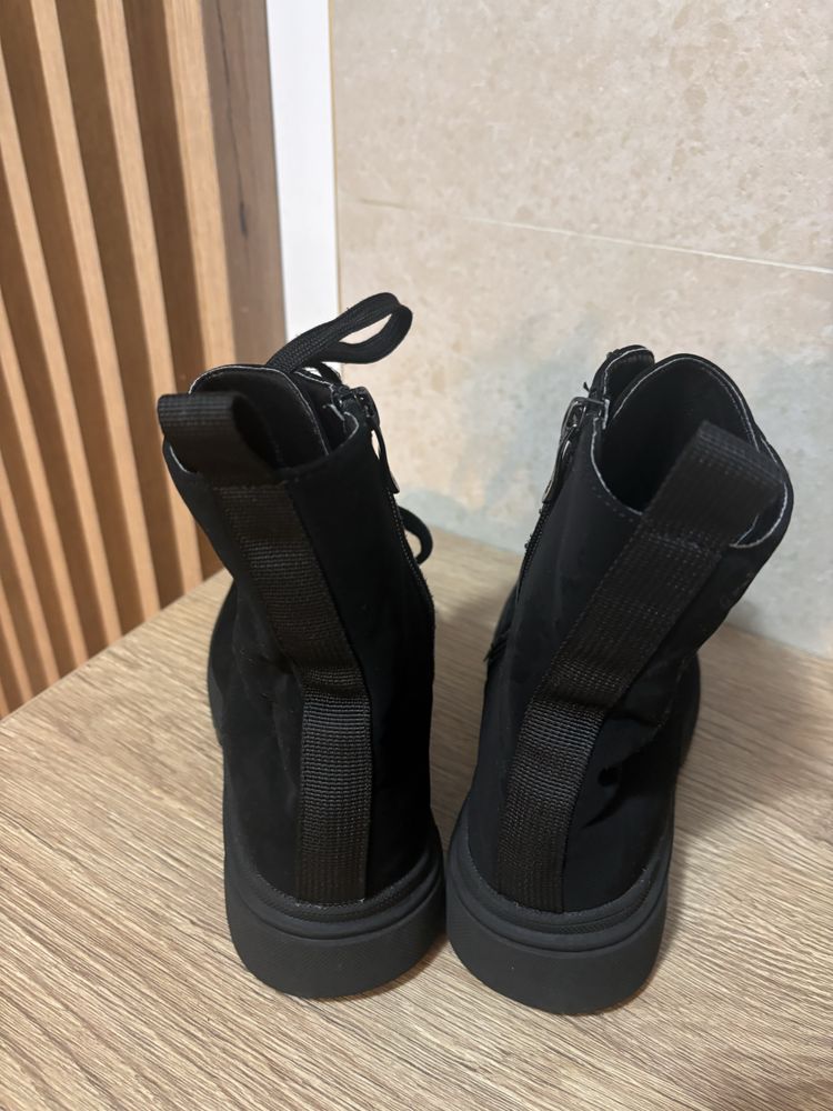 Ghete copii CCC , marimea 36, marca Dee Zee