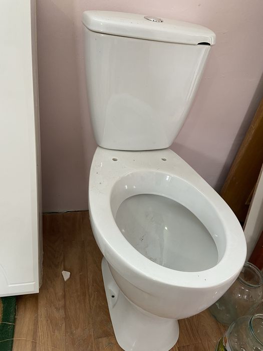 Унитаз в хорошем состоянии