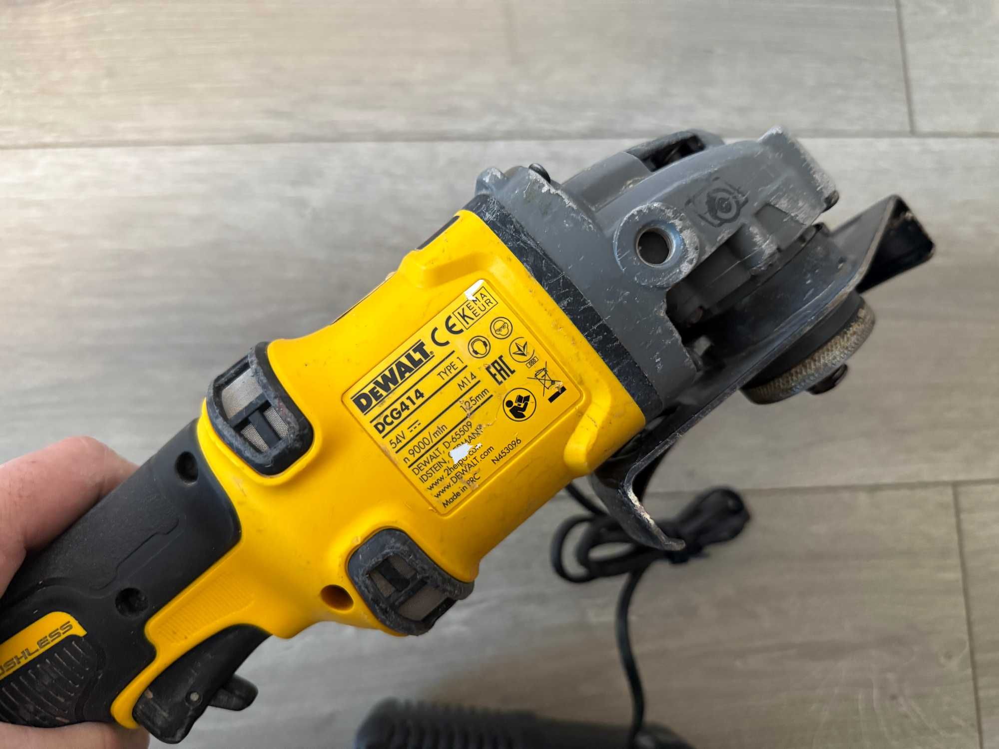 Флекс Dewalt DCG414