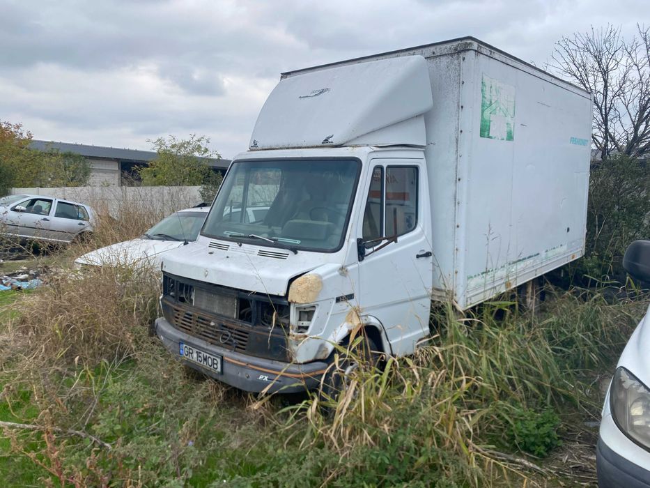 Autoutilitara mercedes