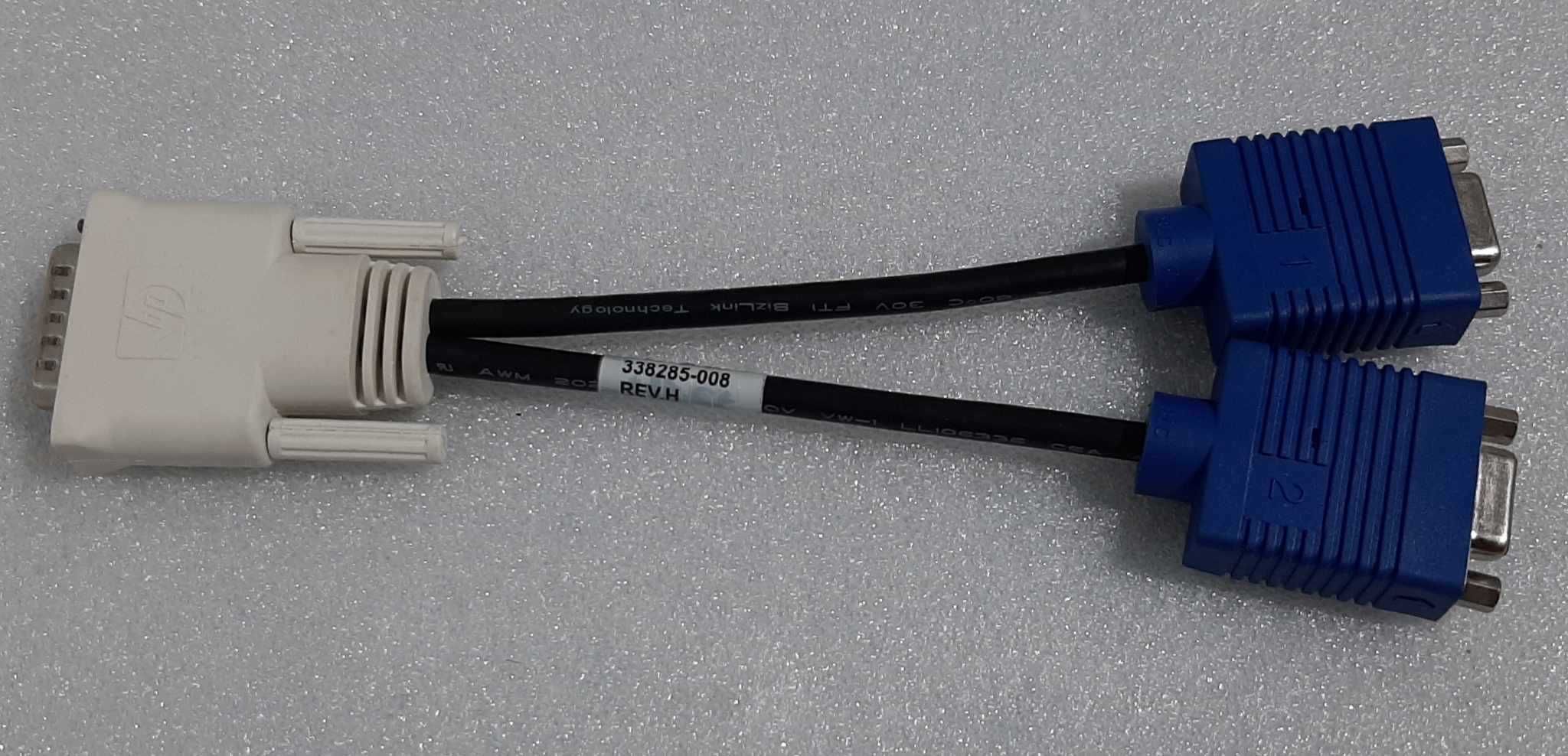 Adaptor DMS-59 tata la 2 VGA 15 pin Mama Dual Monitor Splitter Cable Y