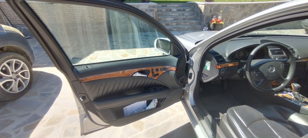 Mercedes Benz E500 V8