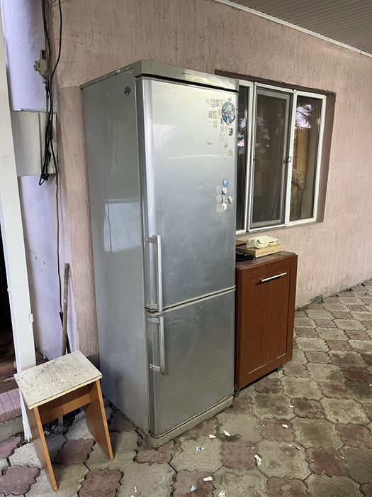 Продам холодильник LG