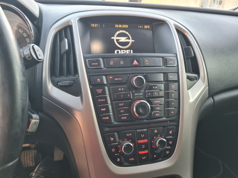 Vând Opel Astra j facelift ediție limitată Opel 150 ani