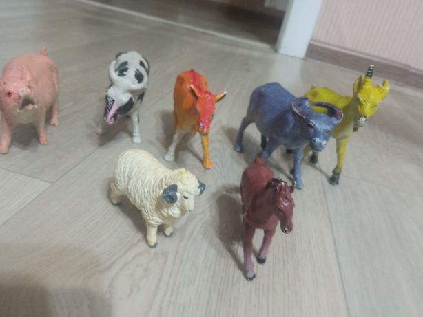 Продам игрушки животные