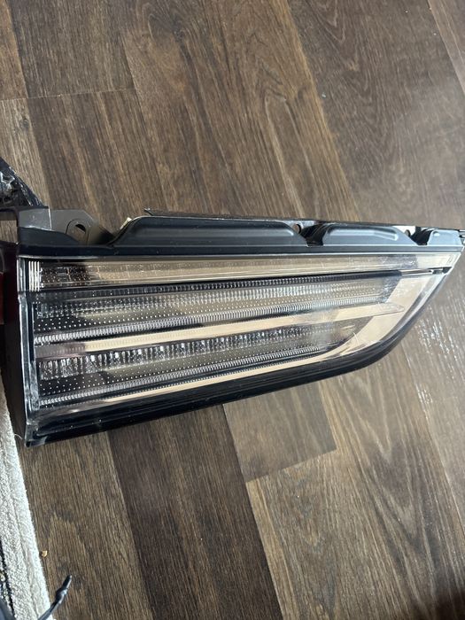 Продается задний фонар от Лексуса 570