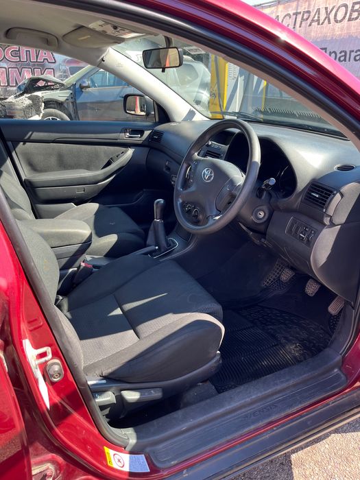 Toyota Avensis, 1.8 бензин, 2004 година, в движение, с десен волан