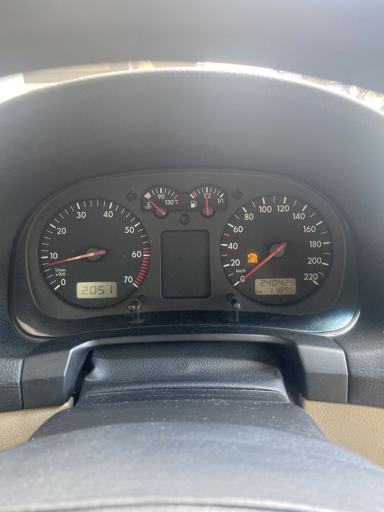 Volkswagen Golf IV 1J1 2002 1.4 16V 75cp/benzina