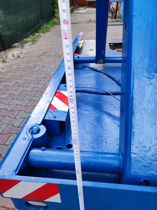 Vand /închiriere,SCHIMB nacela foarfeca extensibila 8 m  la baza