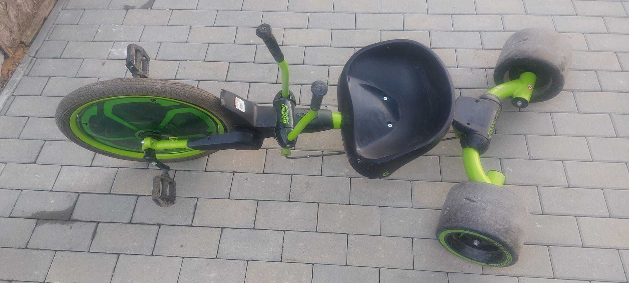 De vanzare vehicul 3 roti si scaun pentru copii, Green Machine