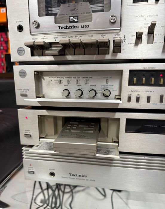 Висок клас аудио система - сет Technics - стъпало,дек, CD и др.