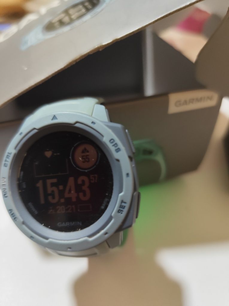 Vând ceas GARMIN Instinct .
